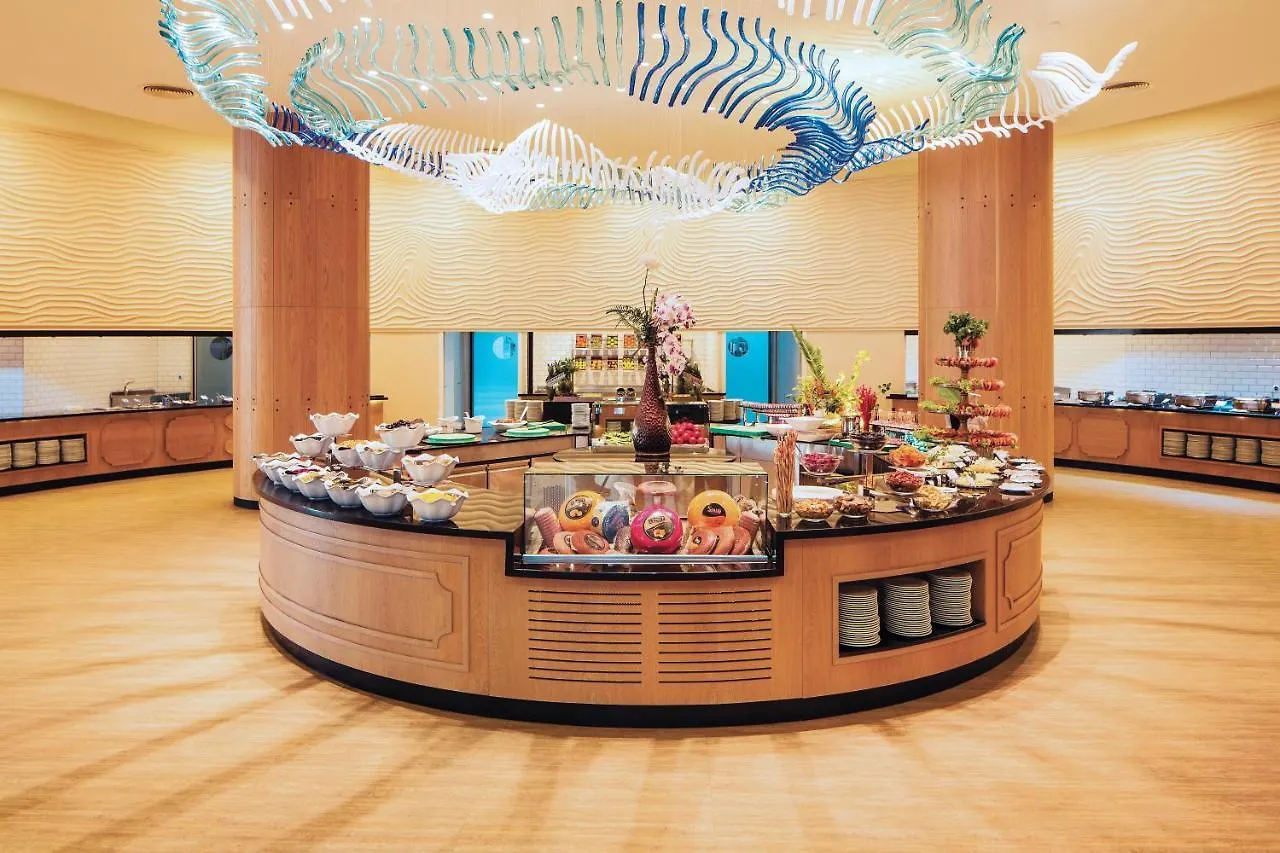 Titanic Deluxe Lara Hotel Antalya