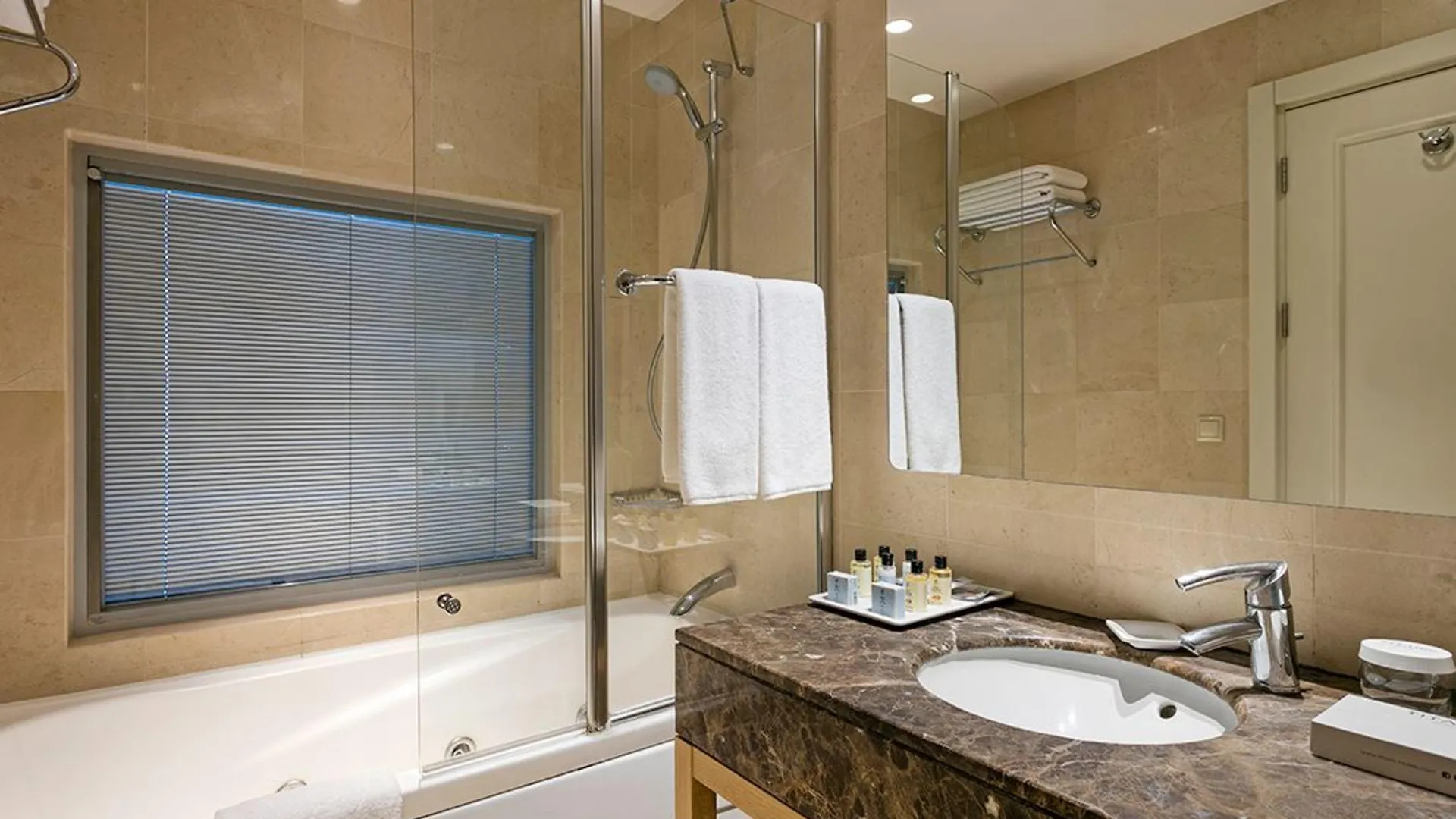 Titanic Deluxe Lara Hotel Antalya Resort