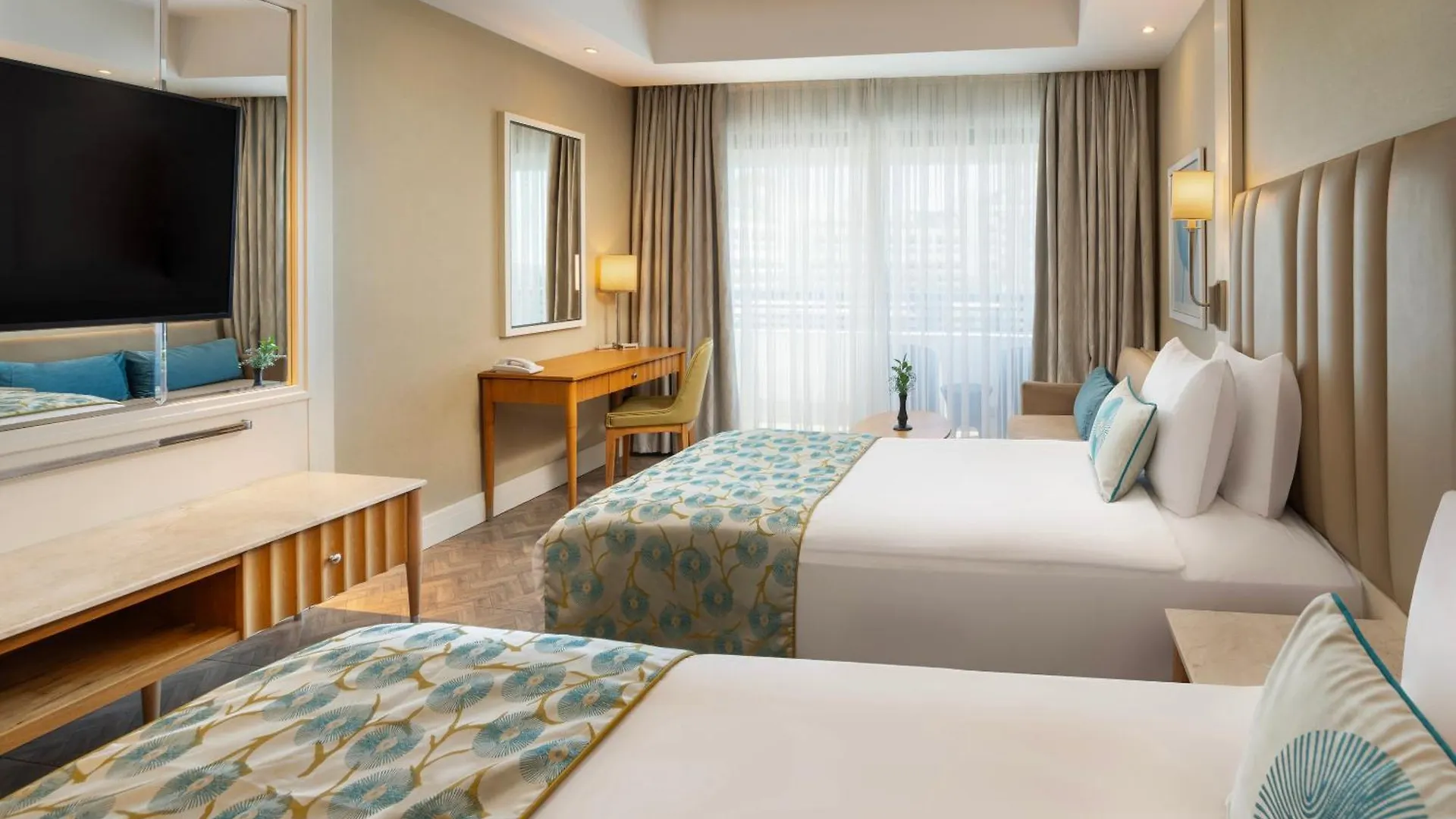 Titanic Deluxe Lara Hotel Antalya Resort
