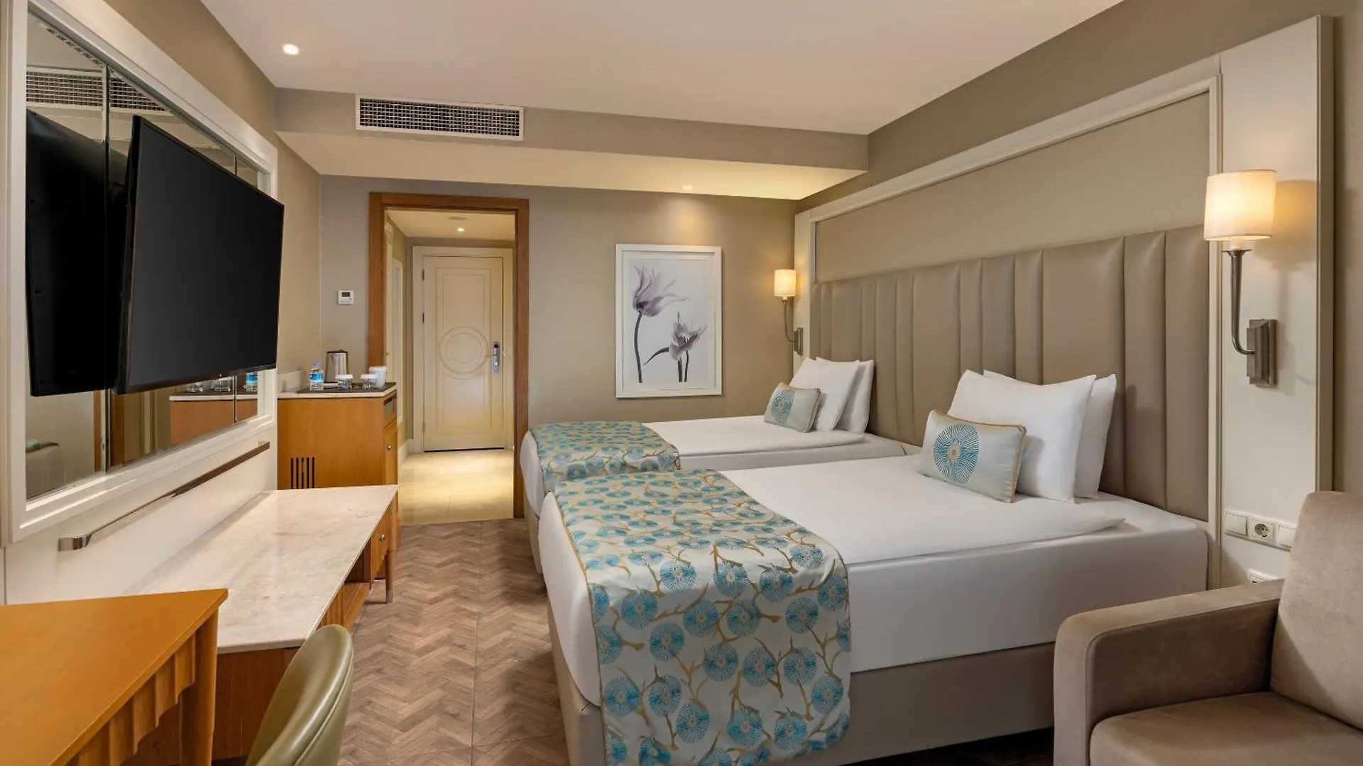 Titanic Deluxe Lara Hotel Antalya