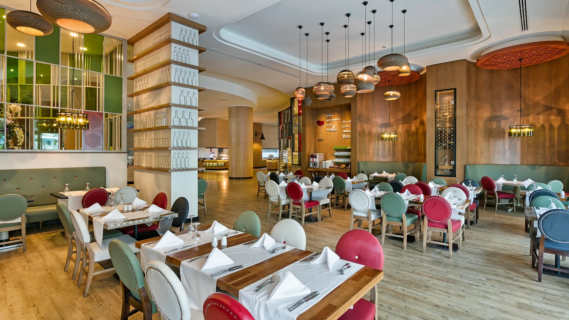 Titanic Deluxe Lara Hotel Antalya Üdülőközpont