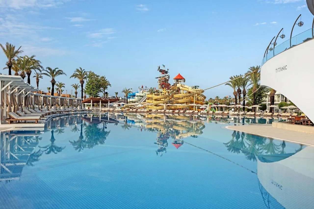 Hotel Titanic Deluxe Lara Antalia Turchia
