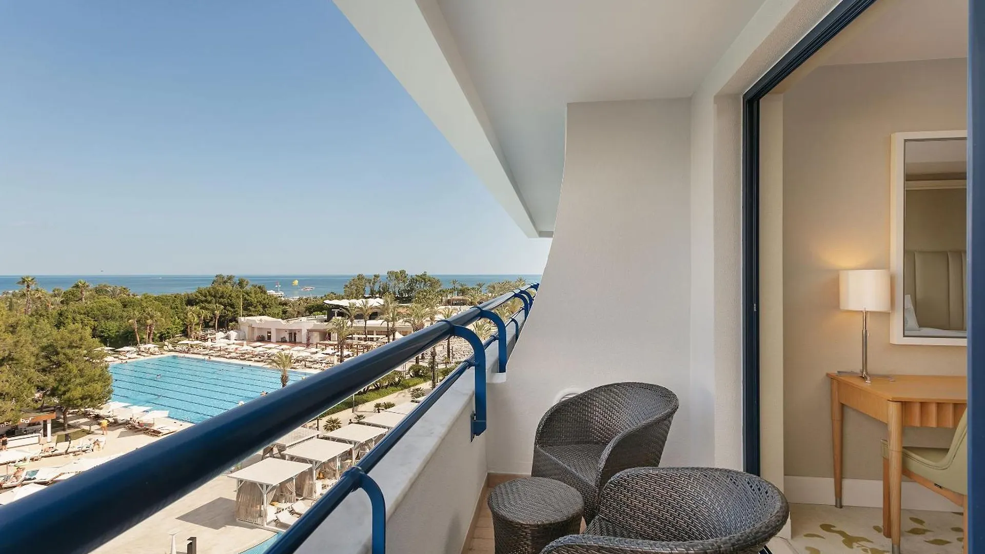 Resort Hotel Titanic Deluxe Lara Antalia